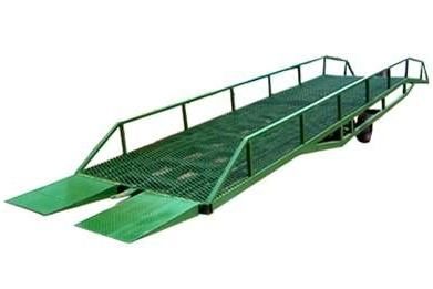 移動(dòng)式登車橋設(shè)備有什么特點(diǎn)呢？好用嗎？